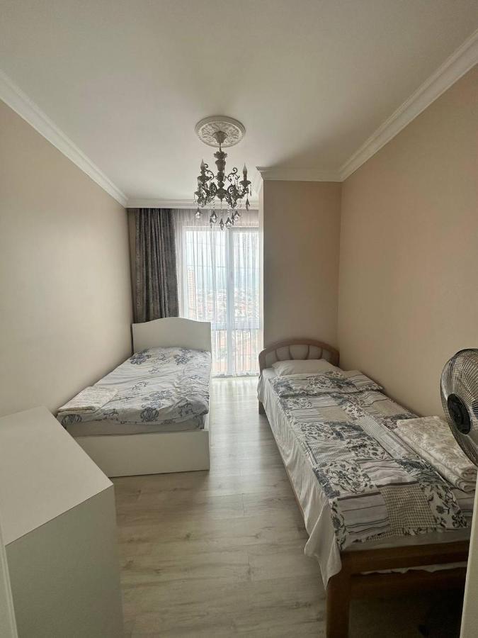 Apartment 7 Батуми Екстериор снимка