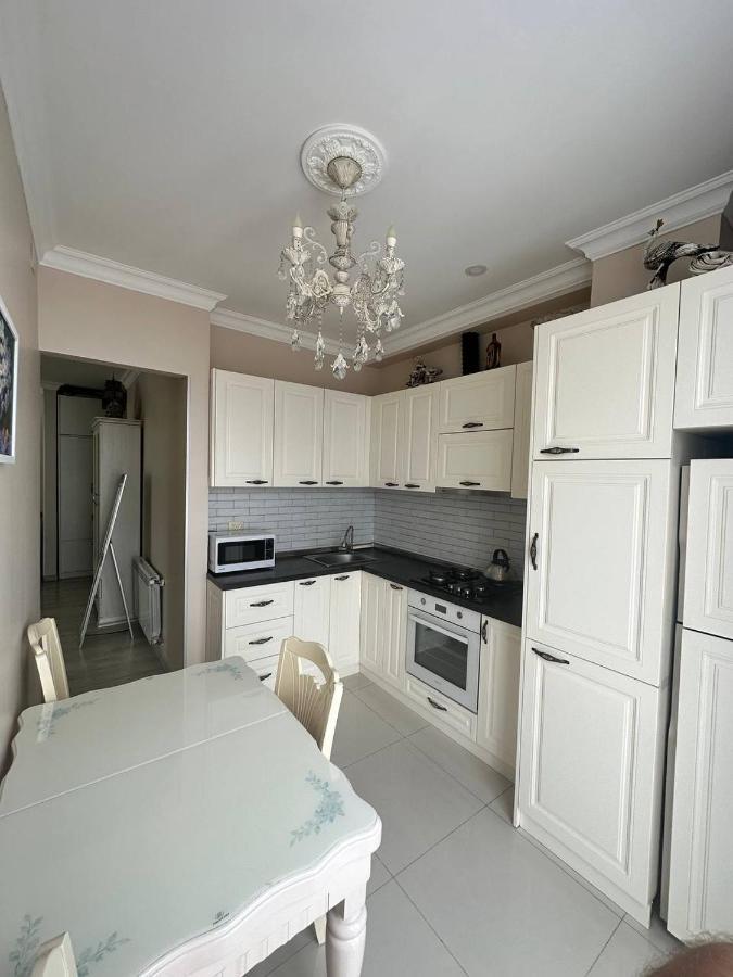 Apartment 7 Батуми Екстериор снимка
